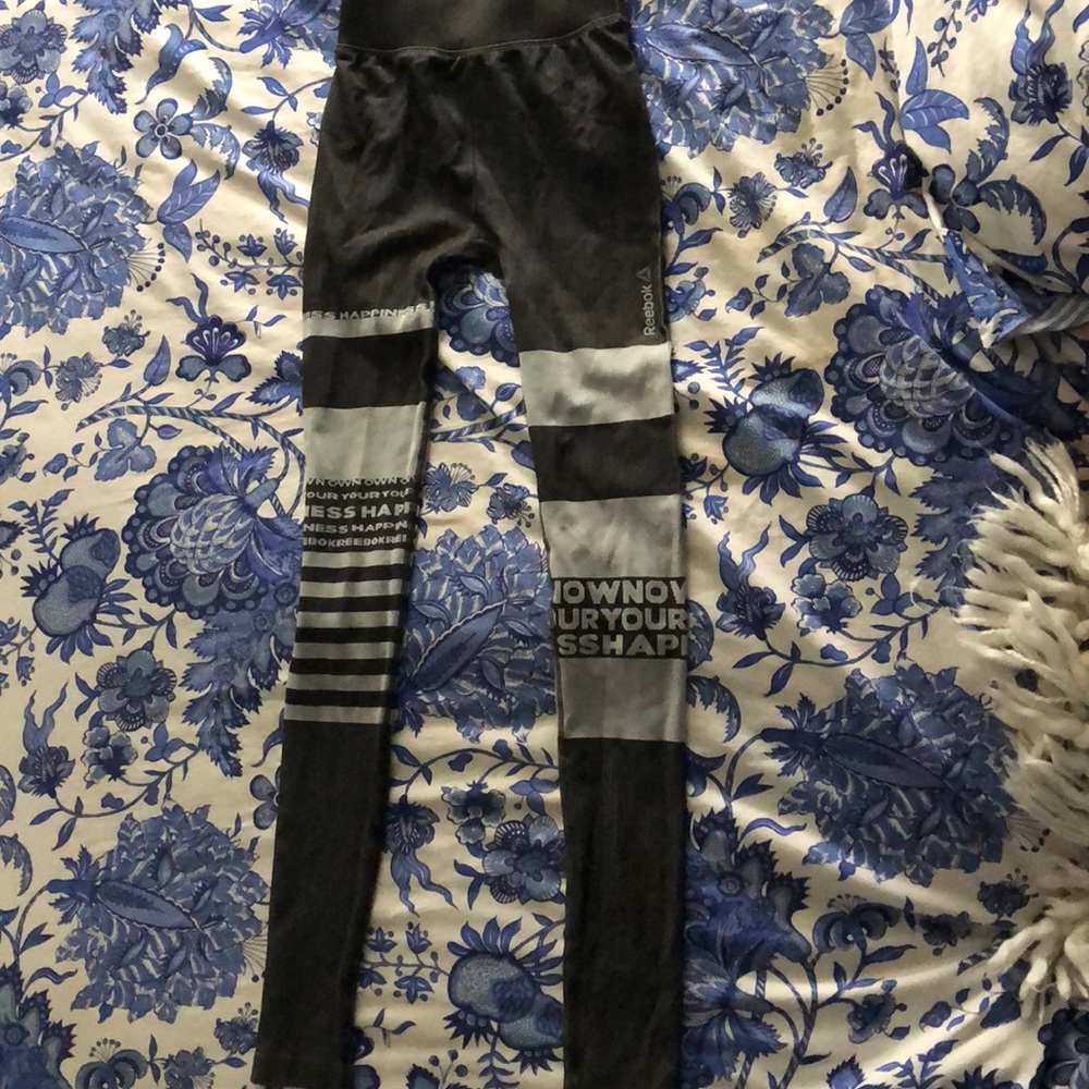 Athletic leggings